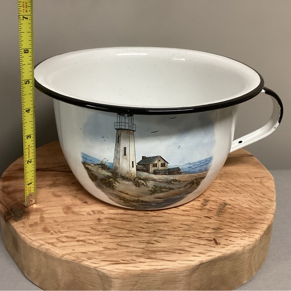 ⚫️ Huge - Enamelware Lighthouse Themed - Home / Bathroom Decor Piece - Like New - Picture 10 of 13